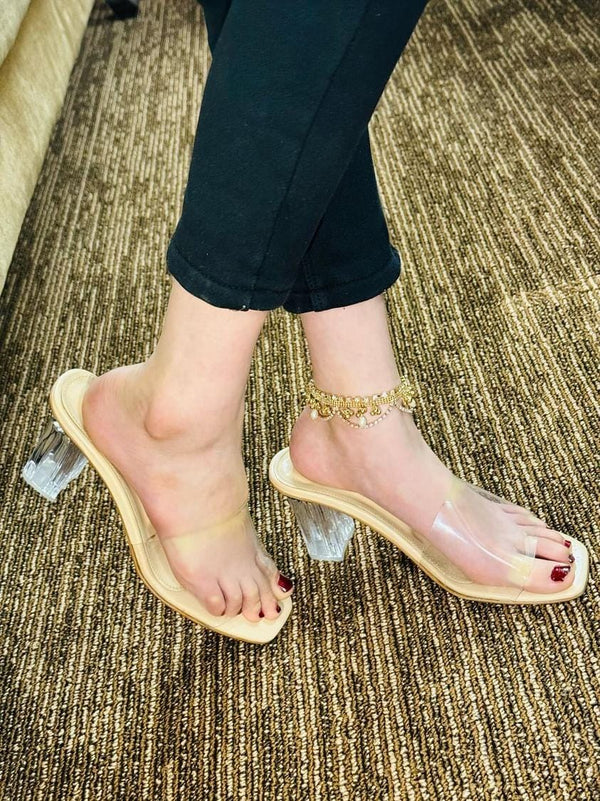 Elegant transparent Heel